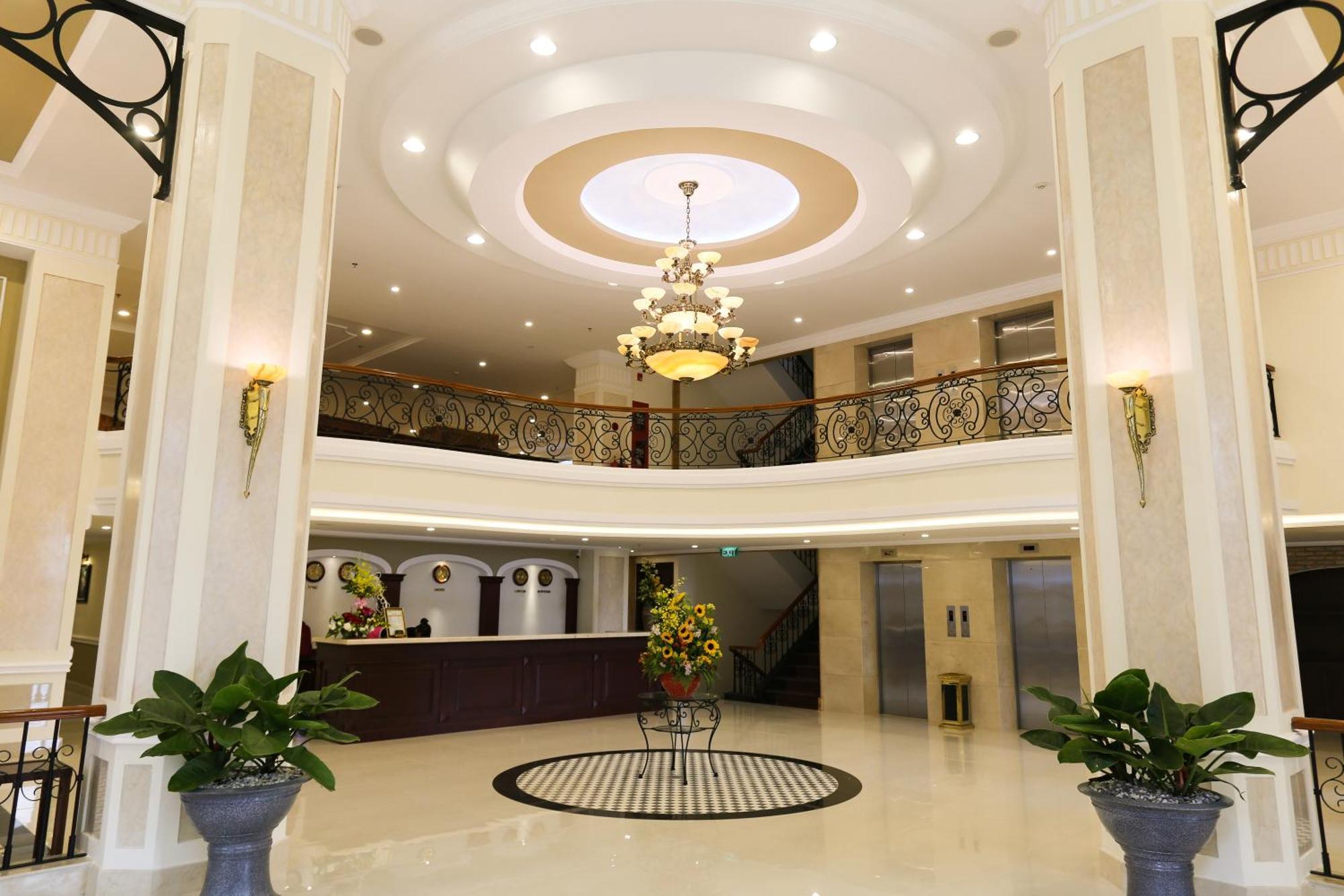 Iris Dalat Hotel Da Lat Exterior foto