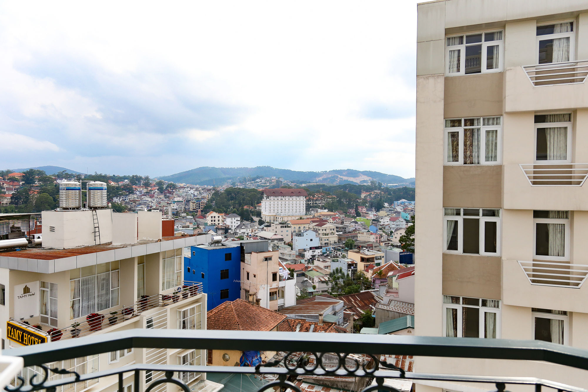 Iris Dalat Hotel Da Lat Exterior foto